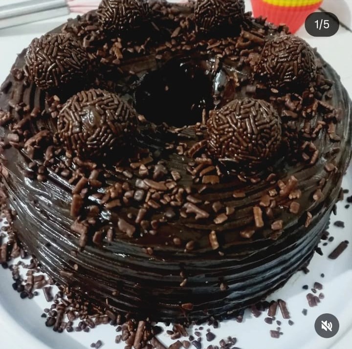 Elaine dos Santos Quinelato - Doces Caseiros